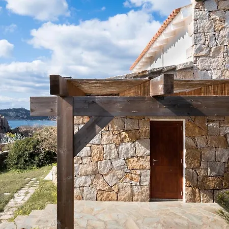 Homey Experience - White Panorama Villa *