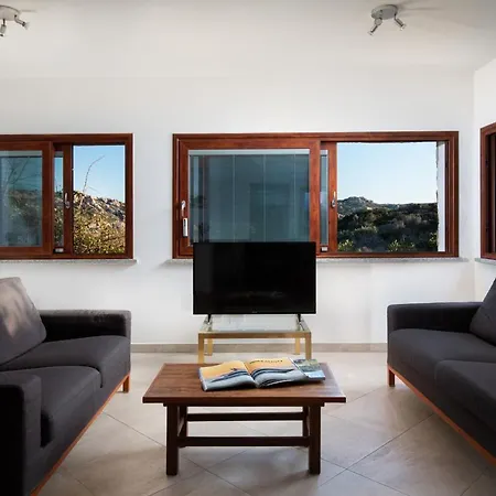 Homey Experience - White Panorama Villa