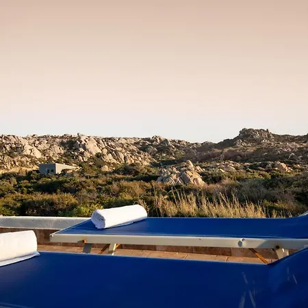 Homey Experience - White Panorama Villa *