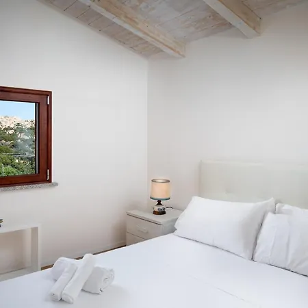 Homey Experience - White Panorama Villa *